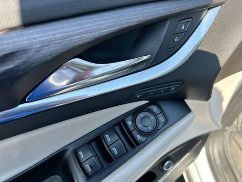 Used 2022 Buick Enclave Avenir AWD/4WD image 28