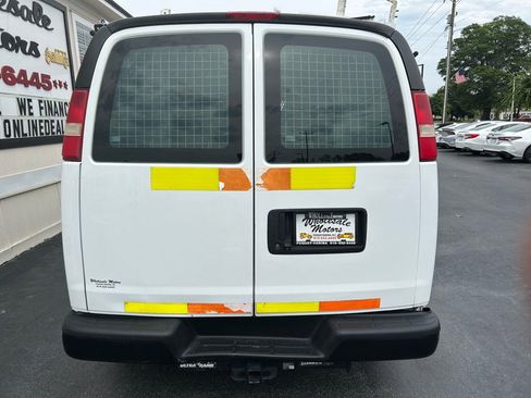 Used 2015 Chevrolet Express 2500 image 7