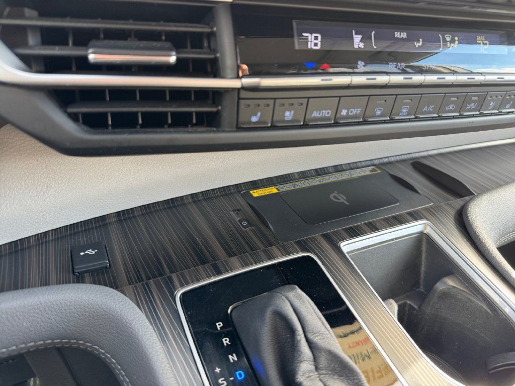 Certified 2023 Toyota Sienna Limited AWD/4WD image 24