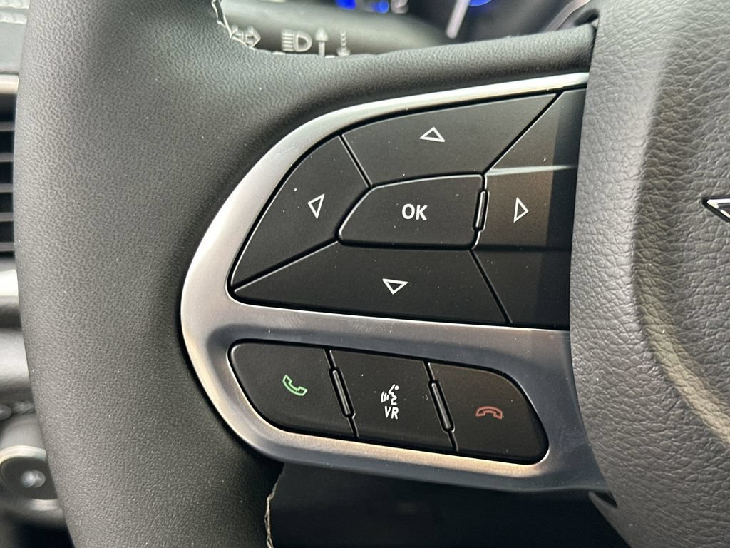 New 2026 Chrysler Pacifica Select FWD image 23