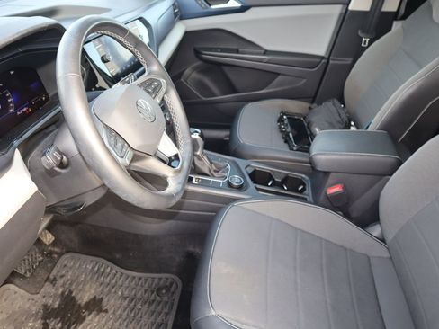 Used 2022 Volkswagen Taos SE w/ Panoramic Sunroof Package image 15