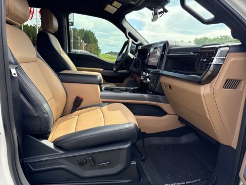 Used 2026 Ford F250 Lariat w/ Lariat Ultimate Package AWD/4WD image 9