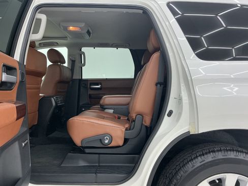 Used 2016 Toyota Sequoia Platinum AWD/4WD image 20