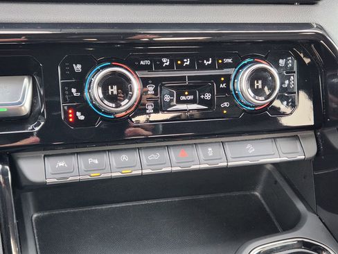 Used 2025 GMC Sierra 1500 AT4 w/ AT4 Premium Package image 15