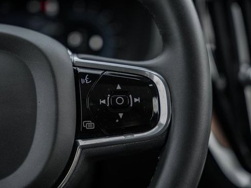 Used 2023 Volvo S60 B5 Plus w/ Climate Package image 25