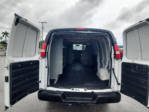 Used 2022 Chevrolet Express 2500 Extended w/ Driver Convenience Package RWD image 14