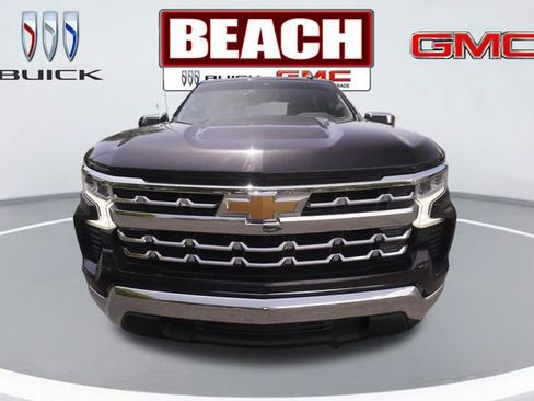 Used 2024 Chevrolet Silverado 1500 LT w/ Protection Package RWD image 8