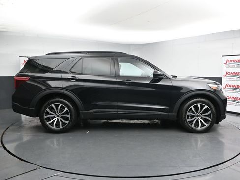 Used 2023 Ford Explorer ST AWD/4WD image 9