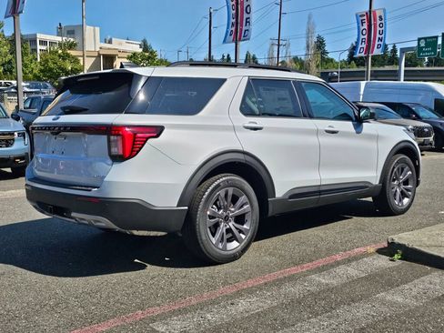 New 2026 Ford Explorer Active w/ Active Comfort Package AWD/4WD image 5