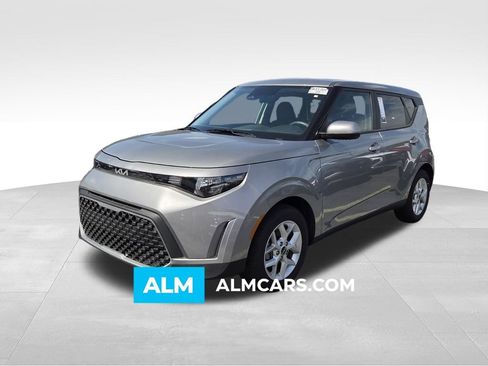 Used 2025 Kia Soul LX w/ LX Technology Package FWD image 1