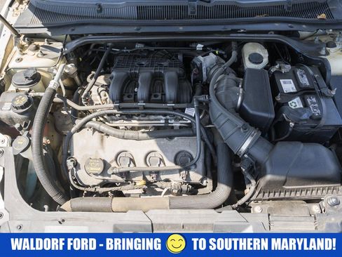 Used 2012 Ford Taurus SEL FWD image 18