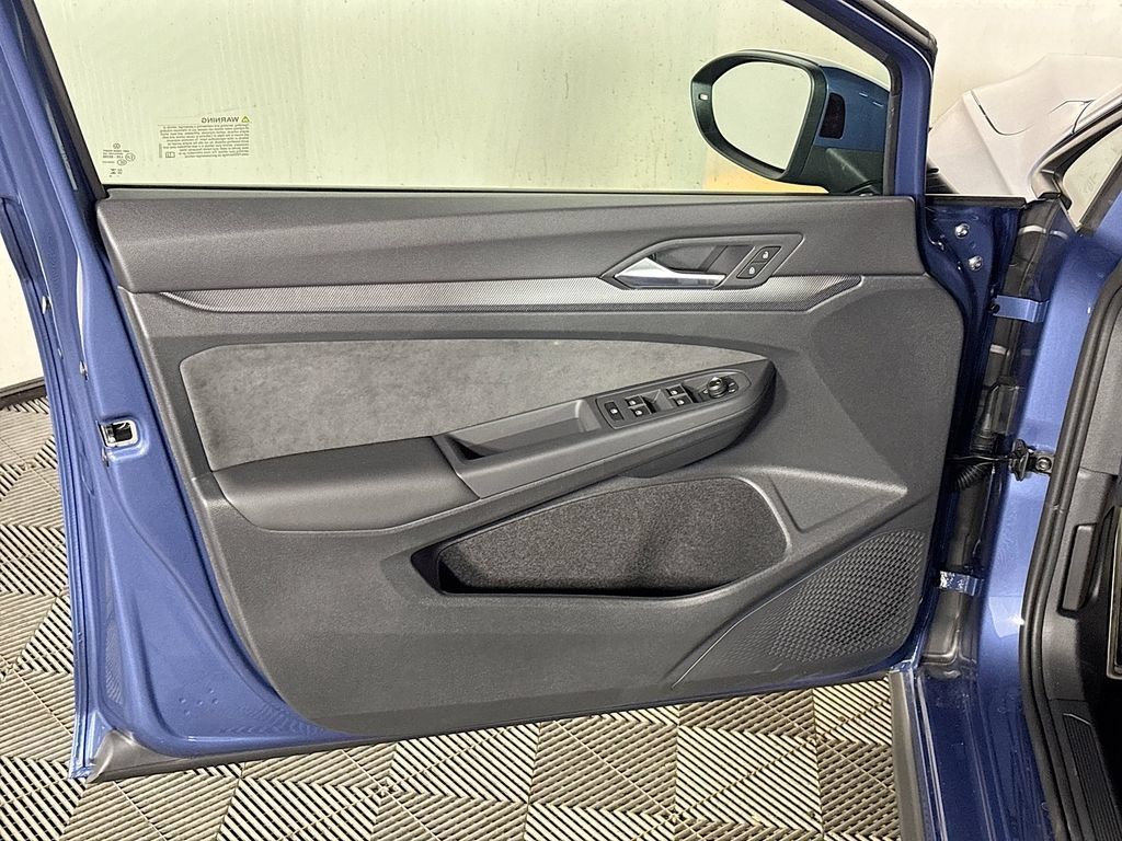 New 2026 Volkswagen GTI SE FWD image 10