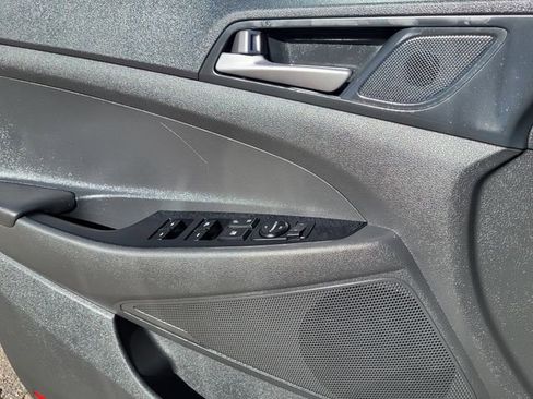 Used 2018 Hyundai Tucson SEL image 18