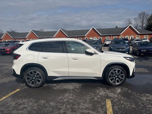Used 2025 BMW X1 xDrive28i w/ Technology Package image 6