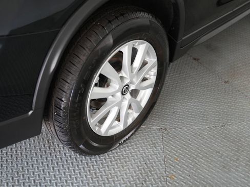 Used 2020 Nissan Rogue SV FWD image 55