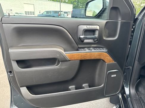 Used 2018 Chevrolet Silverado 1500 LTZ w/ LTZ Plus Package AWD/4WD image 11