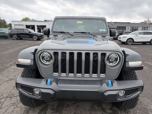 Used 2023 Jeep Wrangler Unlimited Rubicon 4xe w/ Cold Weather Group AWD/4WD image 9