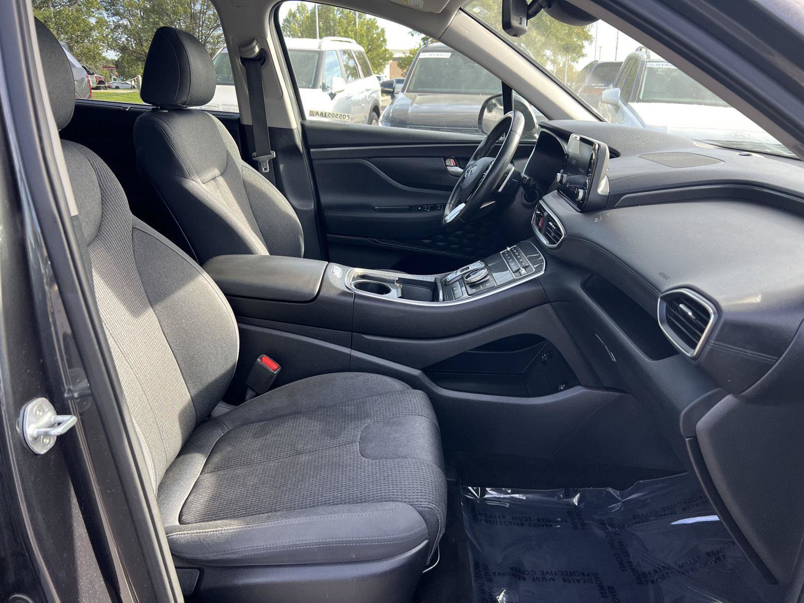 Used 2021 Hyundai Santa Fe SEL w/ Convenience Package AWD/4WD image 4