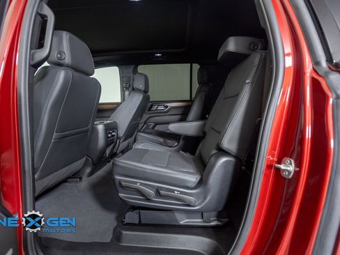 Used 2025 GMC Yukon XL Denali w/ Sun & Power Step Package AWD/4WD image 25