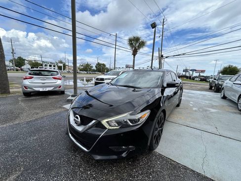 Used 2017 Nissan Maxima SR w/ Midnight Edition FWD image 5