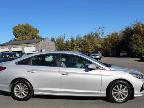 Used 2019 Hyundai Sonata SE image 4