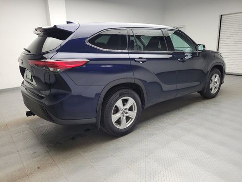 Used 2021 Toyota Highlander LE image 10