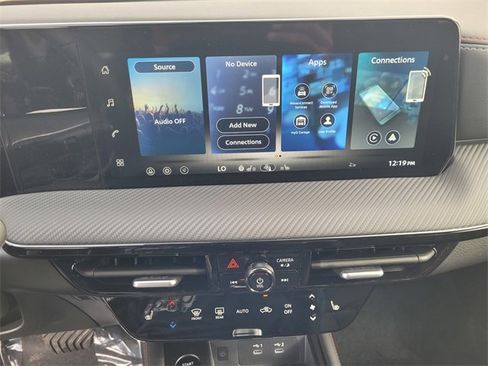 New 2026 Nissan Kicks SR image 10