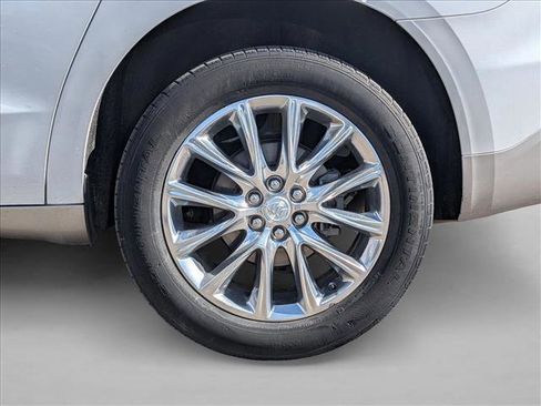 Used 2021 Buick Enclave Essence w/ Sound and Sites Package image 6