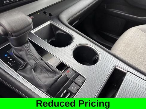 Used 2025 Toyota Sienna LE FWD image 24