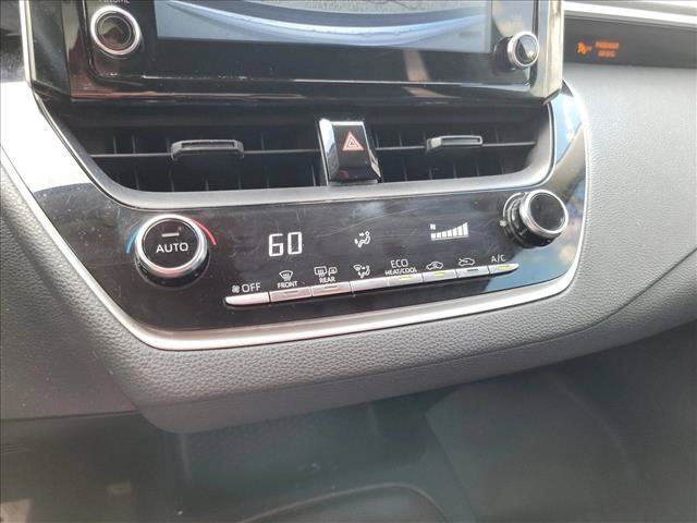 Used 2020 Toyota Corolla LE w/ Carpet Mat Package (TMS) FWD image 12