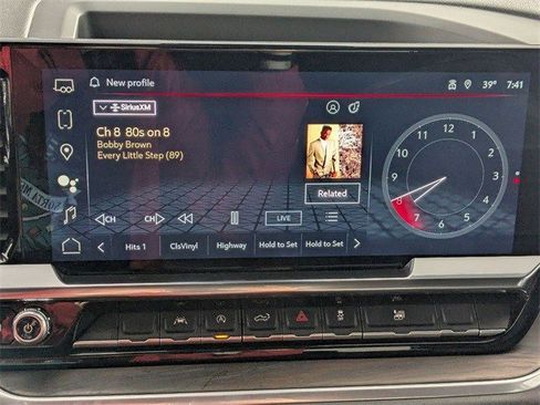 Used 2024 GMC Sierra 1500 SLT image 17