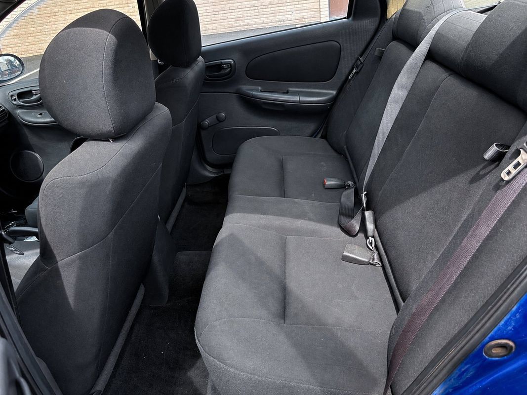 Used 2005 Dodge Neon SXT FWD image 15