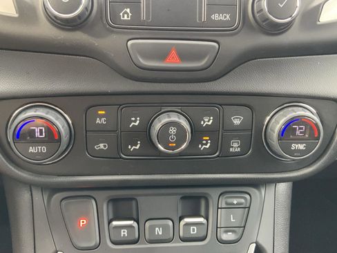Used 2021 GMC Terrain SLT w/ Infotainment Package II FWD image 46