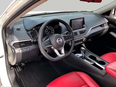 Used 2020 Nissan Altima 2.5 S FWD image 18