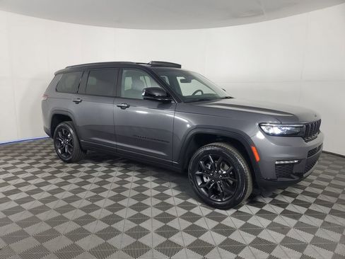 New 2025 Jeep Grand Cherokee L Limited image 2