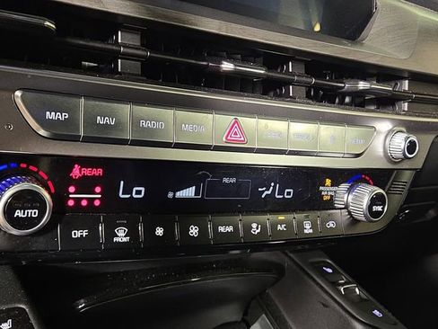 Used 2025 Kia Telluride EX X-Line AWD/4WD image 19