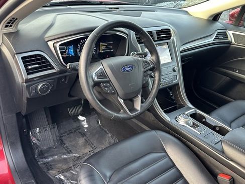 Used 2019 Ford Fusion SEL image 31