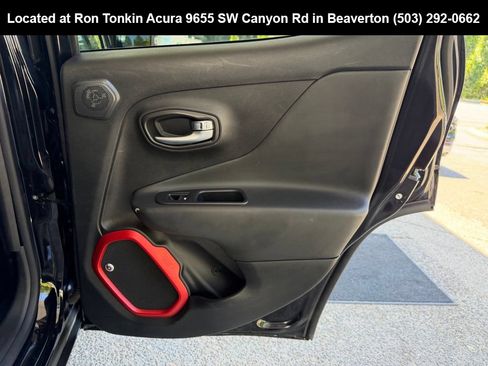 Used 2016 Jeep Renegade Trailhawk AWD/4WD image 30