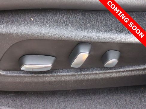 Used 2018 Cadillac XT5 Luxury w/ Driver Awareness Package image 17