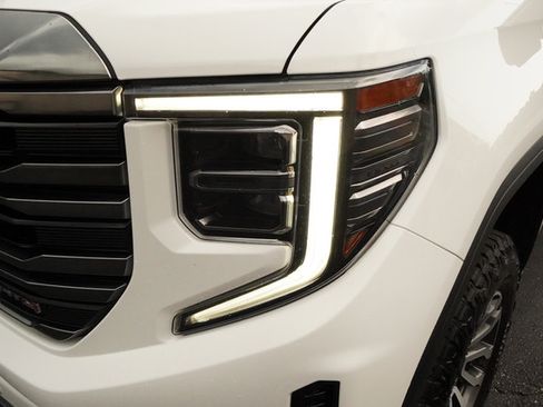 Used 2023 GMC Sierra 1500 AT4 AWD/4WD image 32