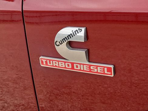 Used 2019 RAM 2500 Laramie AWD/4WD image 8