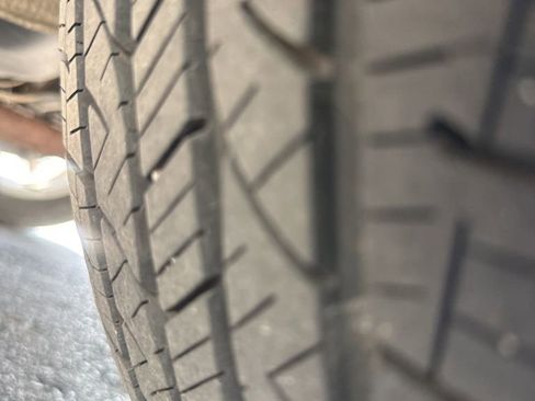 Used 2020 Jeep Renegade Latitude FWD image 12