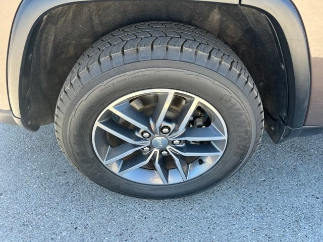 Used 2018 Jeep Grand Cherokee Limited w/ Luxury Group II RWD image 17