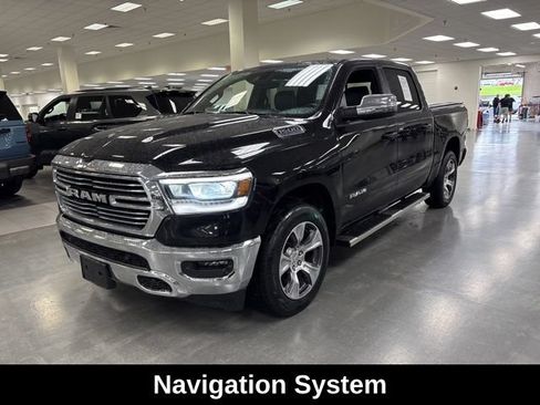 Used 2023 RAM 1500 Laramie AWD/4WD image 3