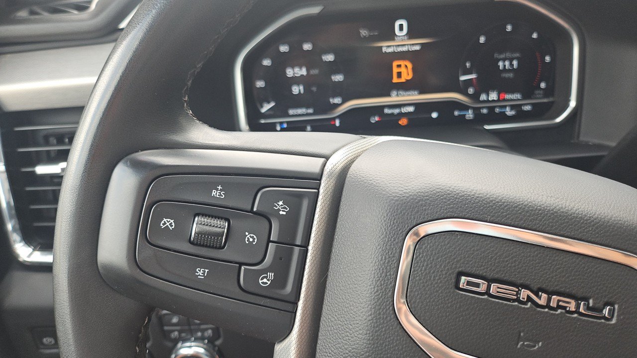 Used 2024 GMC Sierra 2500 Denali w/ Denali Reserve Package AWD/4WD image 18