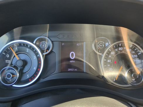 Used 2021 RAM 5500 Tradesman w/ Chrome Appearance Group image 22