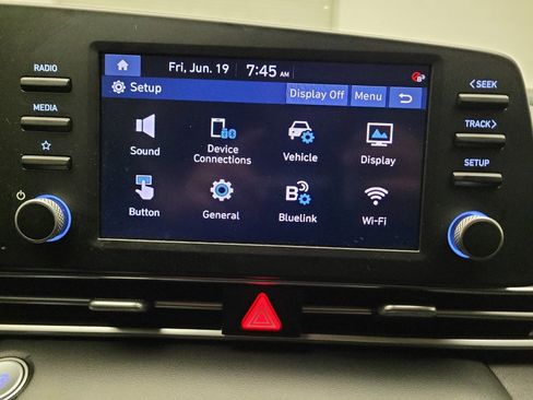 Used 2022 Hyundai Elantra SEL FWD image 25