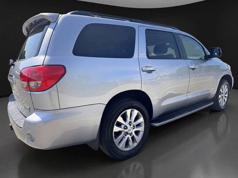 Used 2010 Toyota Sequoia Limited AWD/4WD image 6