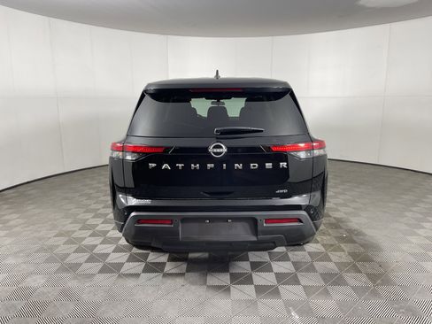 Used 2024 Nissan Pathfinder S image 4