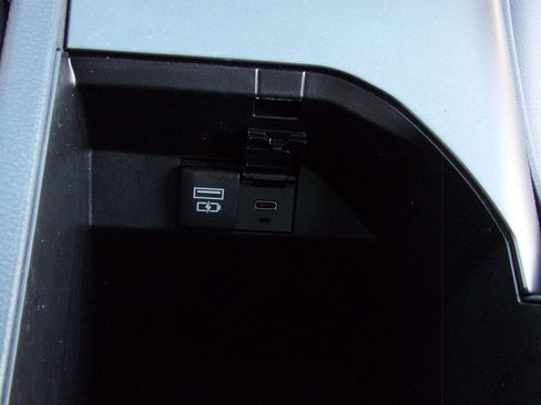 Used 2023 Toyota Camry SE image 58